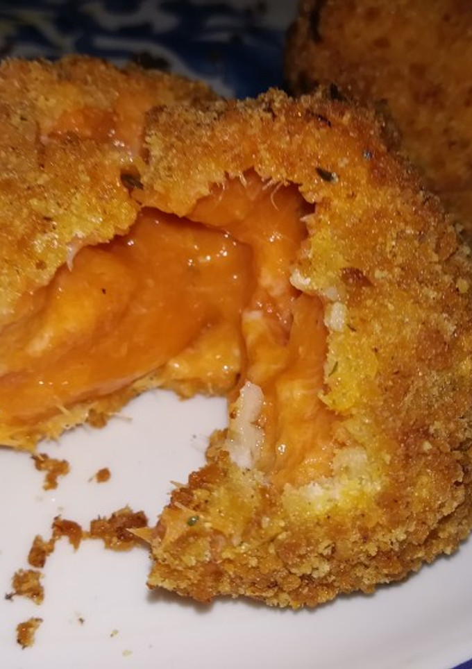 Una foto de Croquetas de bacalao al pisto