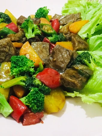 Langkah Gampang Membuat Resep Sapi Lada Hitam (Paprika Jawa Low Budget) Anti Ribet, Enak Banget