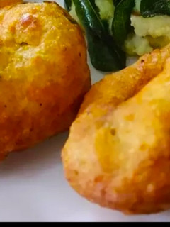 மெது வடை அல்லது உளுந்த வடை செய்முறை முக்கிய புகைப்படம்