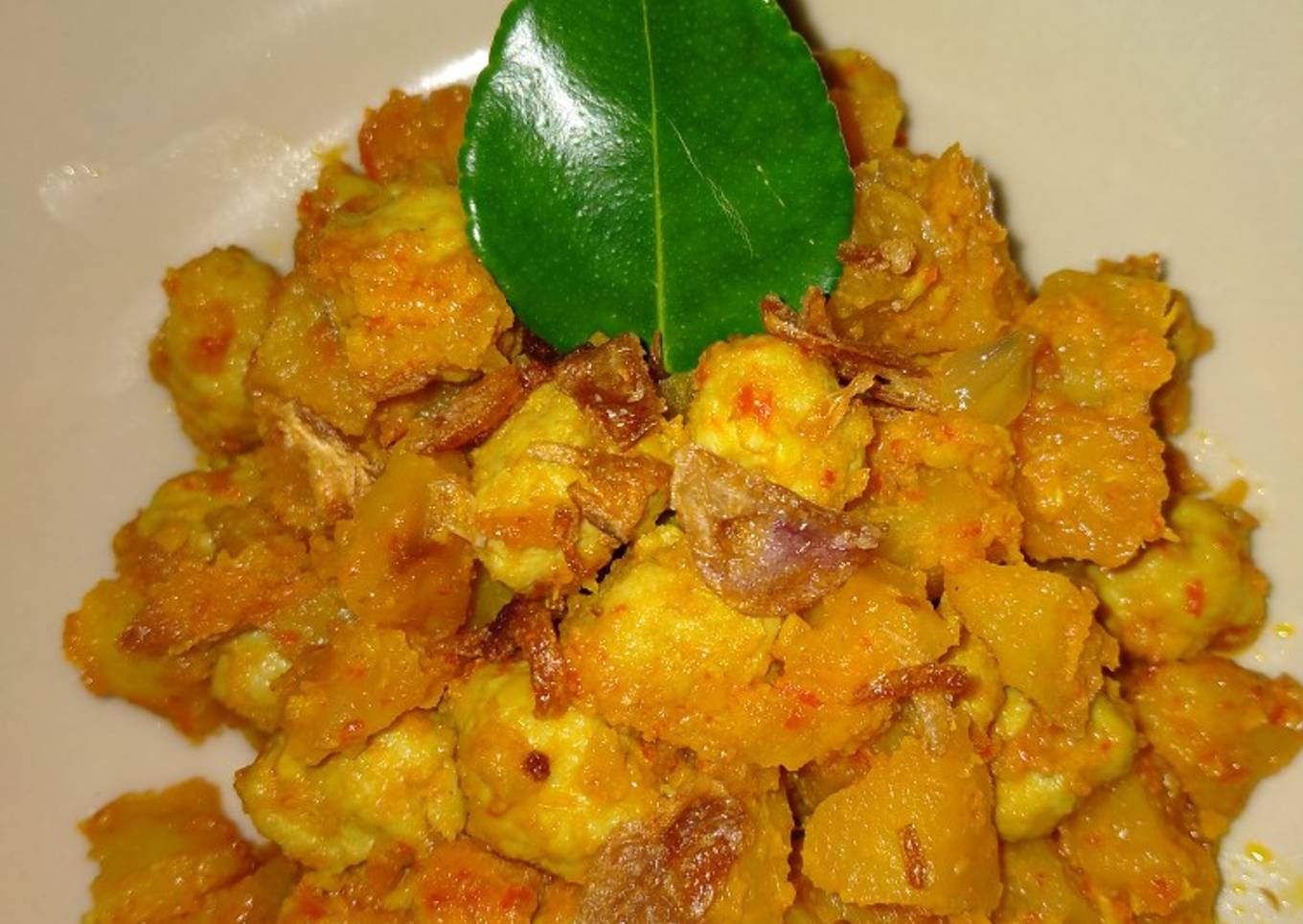 Sambal Goreng Kentang dan Bola Ayam