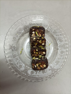 A picture of Dates dryfruit roll.
