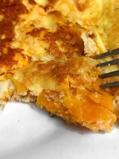 Una foto de OMG! Tortilla de calabaza y queso fresco batido, muy fit!!