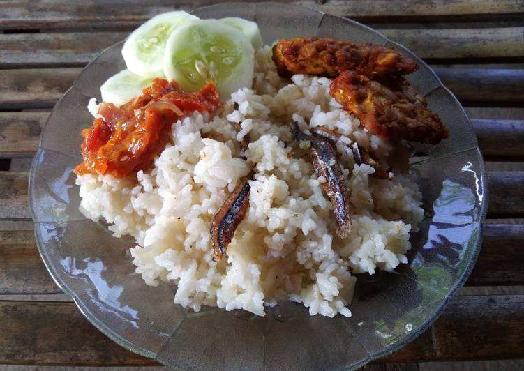 Nasi Liwet masak dandang