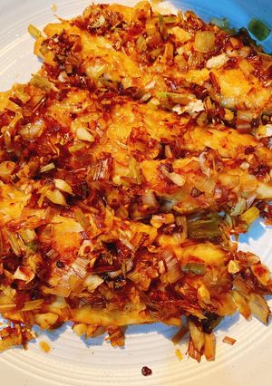 Hình của món Cá chiên sốt nước mắm sả tỏi 🧄.