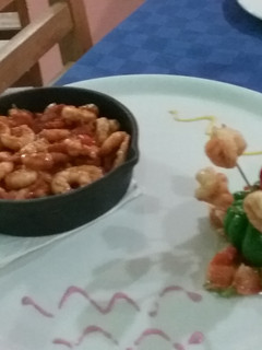 Una foto de Camarones al ajillo, receta cubana