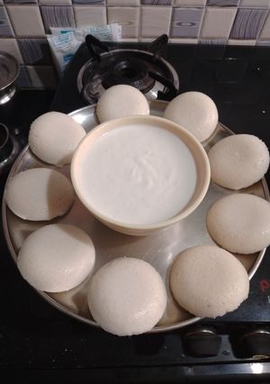மிருதுவான இட்லி செய்முறை முக்கிய புகைப்படம்