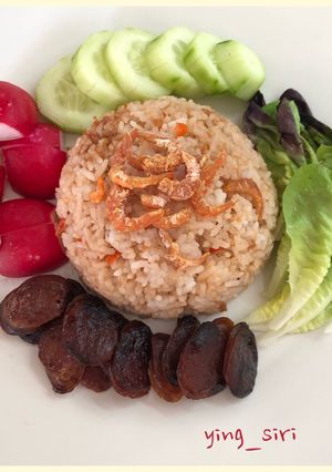 รูปของ ข้าวคลุกน้ำพริกกะปิก้นถ้วย😋พร้อมกุ้งแห้งเกรด a😍