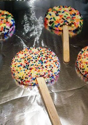 A picture of Sugar Cookies on a Stick.
