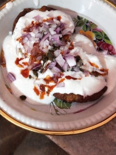 A picture of Aloo tikki.