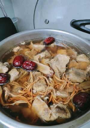 黃金蟲草排骨湯 的食譜成品照片