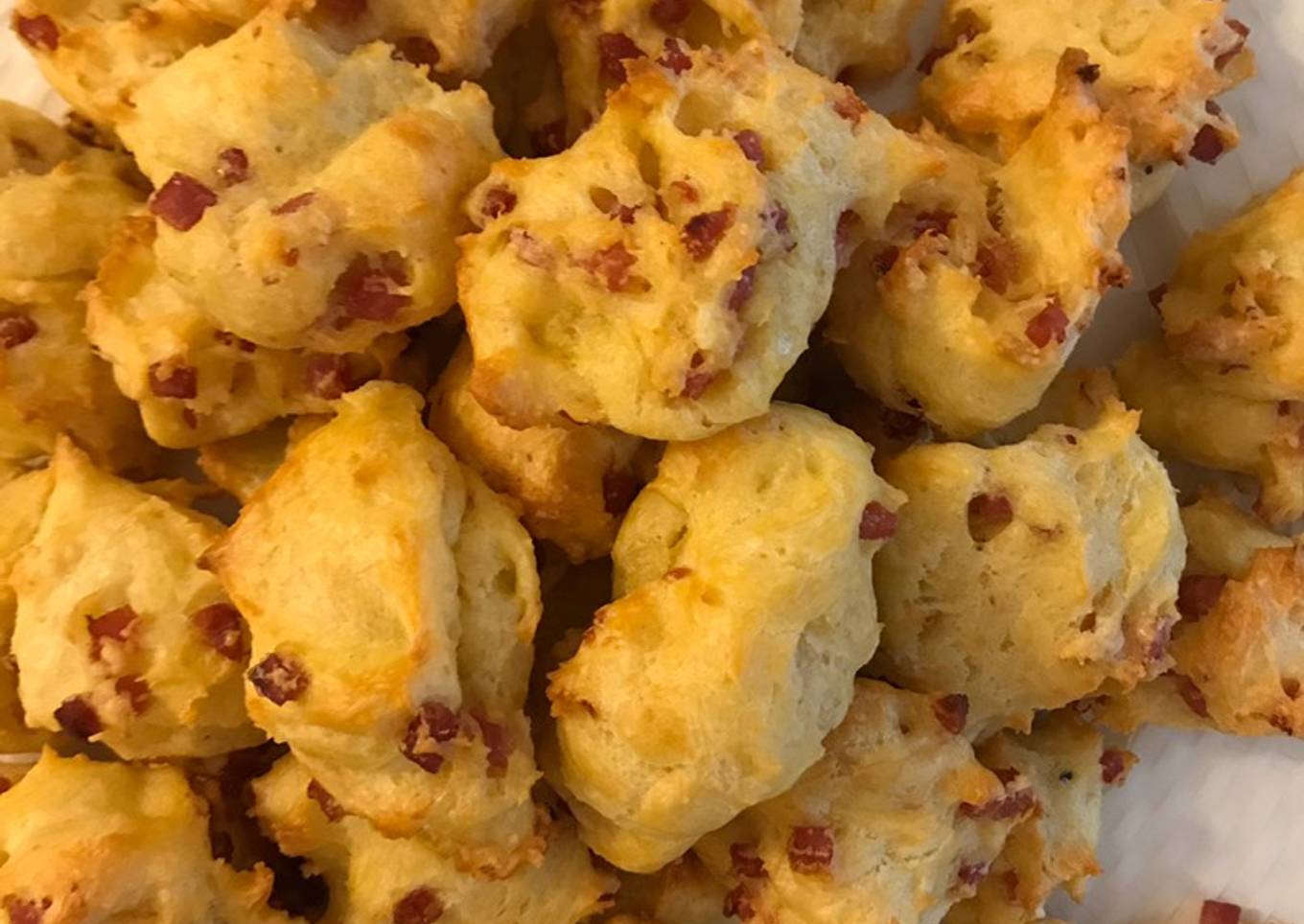 Gougères lardons et Gruyère