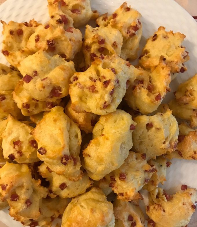 Une photo de Gougères lardons et Gruyère