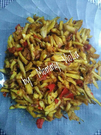 Langkah Mudah untuk Menyiapkan Ayam Suwir Asam Pedas Manis yang Enak