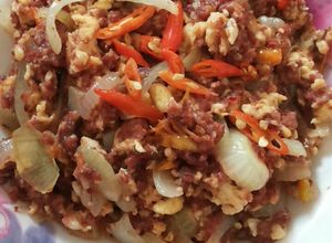 Foto resep Tumis kornet pedas bawang bombay