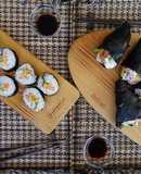 Temakis e rolinhos de salmão e abacate com queijo-creme e cebolinho