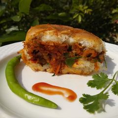 A picture of Cheese masala pav.