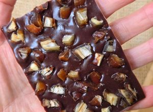 Una foto de Chocolatín con dátiles Deglet Nour de Argelia 🇩🇿 🌴sin azúcar agregado ni edulcorantes 🌴