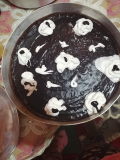 صورة لوصفة كيك اللبن بالصوص والكريمه 🥧