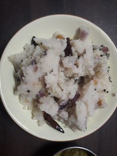 ரவை உப்மா(rava upma recipe in tamil) செய்முறை முக்கிய புகைப்படம்