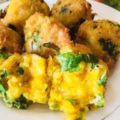 A picture of Yam balls.
