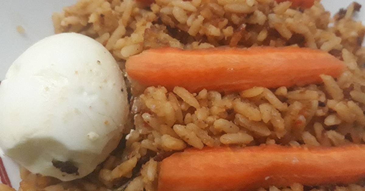 Jollof rice with carrots and egg Recipe by Mrs Oluwakunmi Cookpad