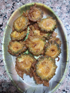 चटपटे करेले (jhatpate karele recipe in Hindi) रेसिपी मुख्य फोटो