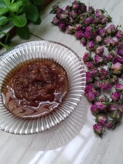 عکسی از دستور مربای گل محمدی🌺