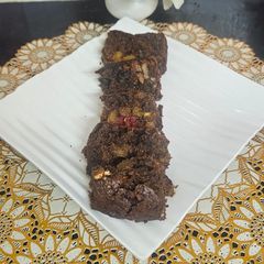 A picture of Plum cake.