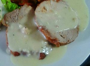 Una foto de Lomo de cerdo en salsa de nueces
