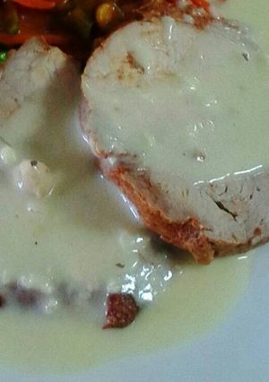 Una foto de Lomo de cerdo en salsa de nueces