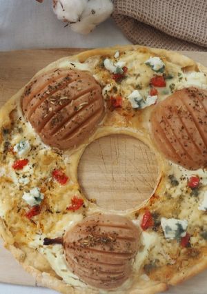 A picture of Pear and Roquefort Flammekueche.