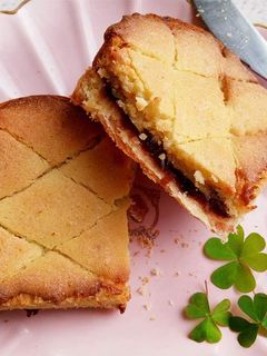 紅豆菠蘿烤土司♥自調菠蘿皮抹醬 的食譜成品照片