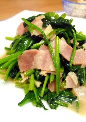 A picture of Spinach and Bacon Sautéed in Butter.
