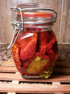 Una foto de Tomates secos en aceite de oliva virgen extra