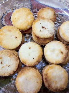 عکسی از دستور شیرینی نارگیلی