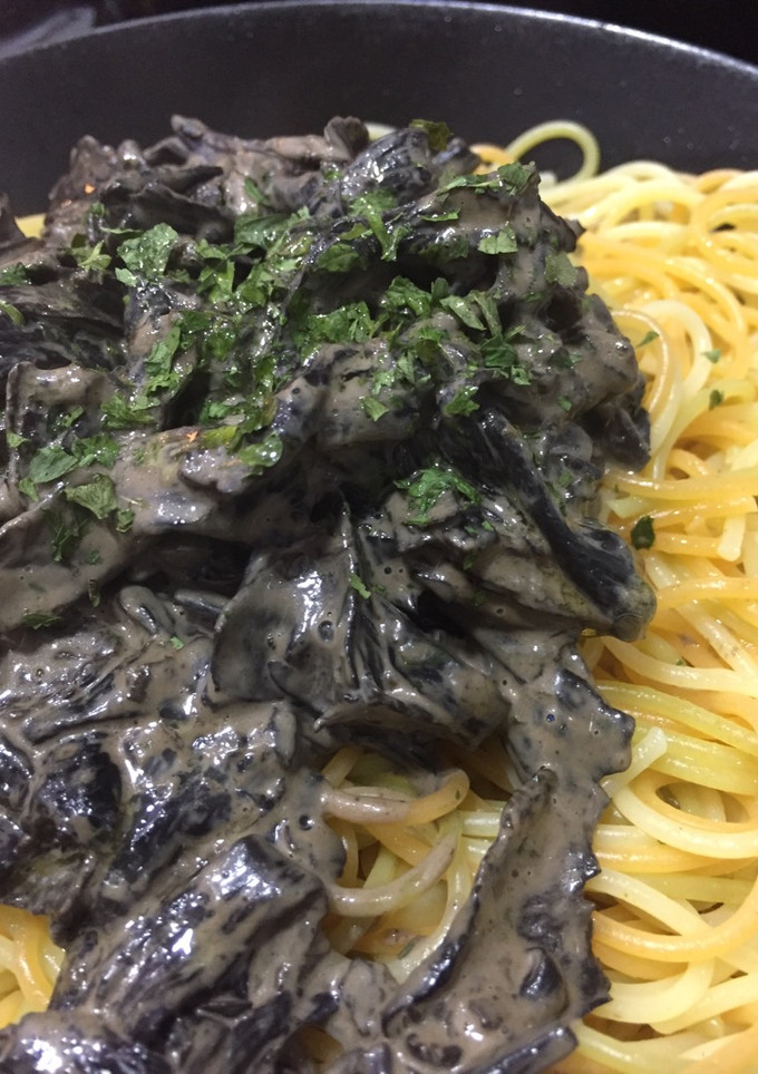 Una foto de Pasta con trompetes de la mort 😍