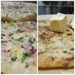 A picture of Onion paratha in 2 way.