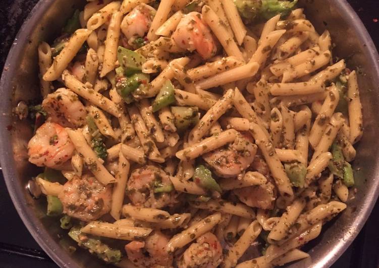 Simple Way to Prepare Any-night-of-the-week Pesto Shrimp with Pasta and Broccoli