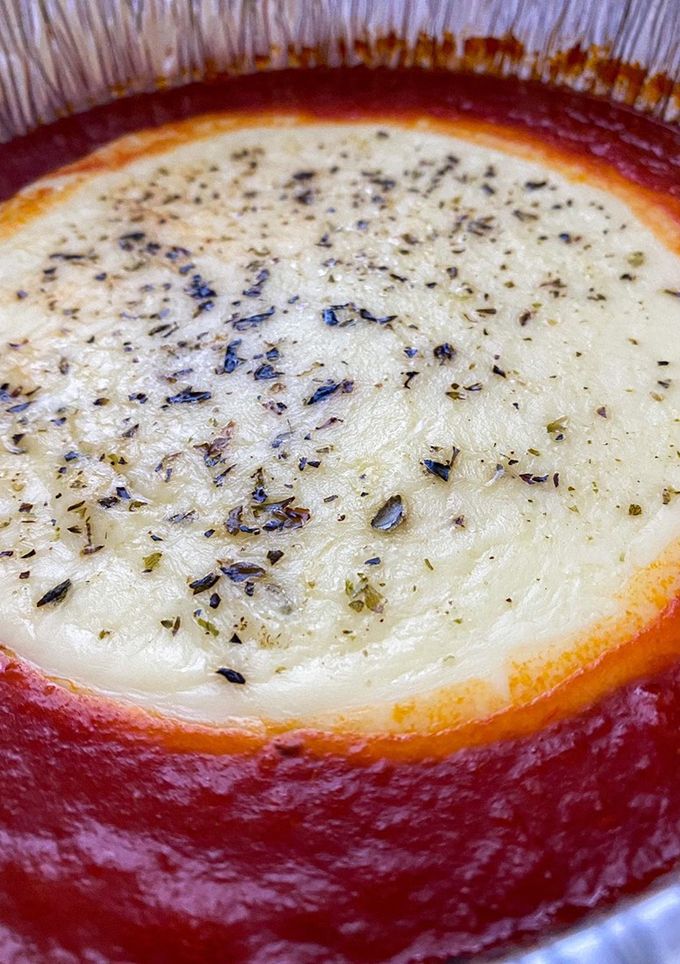 Una foto de Provolone con tomate airfryer
