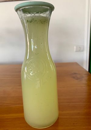 Una foto de Limonada, Menta Albahaca en Thermomix