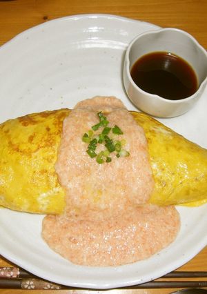 A picture of Japanese-Style Omelet Rice with Grated Yam and Spicy Cod Roe (Tororo Mentaiko Omurice).