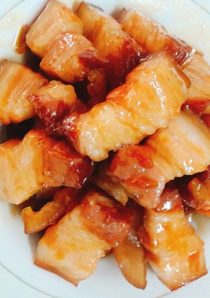 Hình của món Thịt ba chỉ kho tàu.