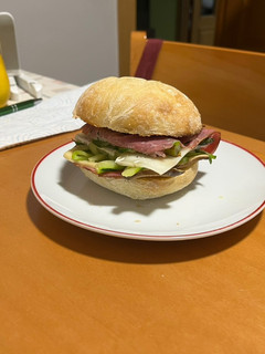 Una foto de El bocata de la chef, antojito de su pareja