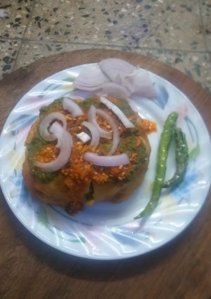 ઉલ્ટા પાંઉ વડા (Ulta Vada Pau Recipe In Gujarati) રેસીપી મુખ્ય ફોટો