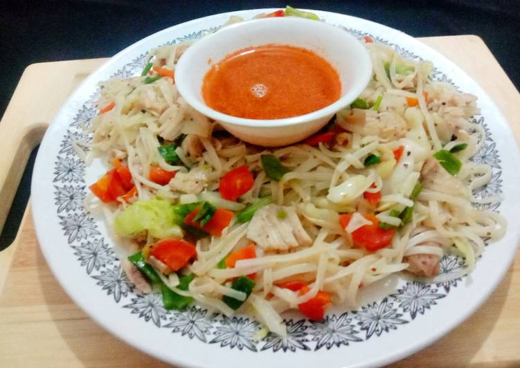Recipe of Perfect Chicken vegetable noodles