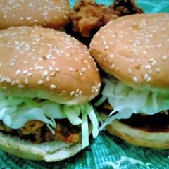 A picture of Zinger burger recipe.