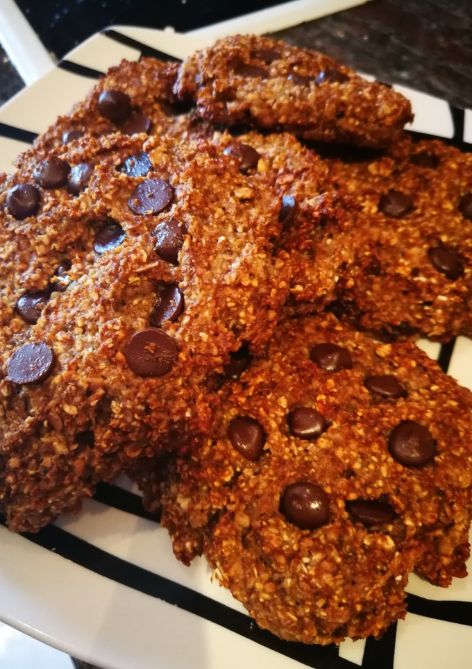 Una foto de Galletas de plátano y chocolate