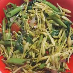 รูปของ Tumis pedas kangkung + bunga pepaya