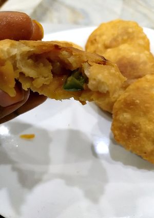 A picture of Aloo potatoes purì.