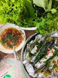 Cá nục hấp cuốn bánh tráng